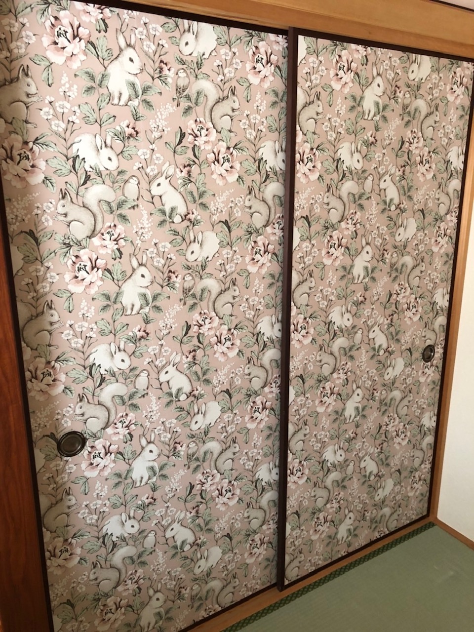 輸入壁紙を貼ったふすま